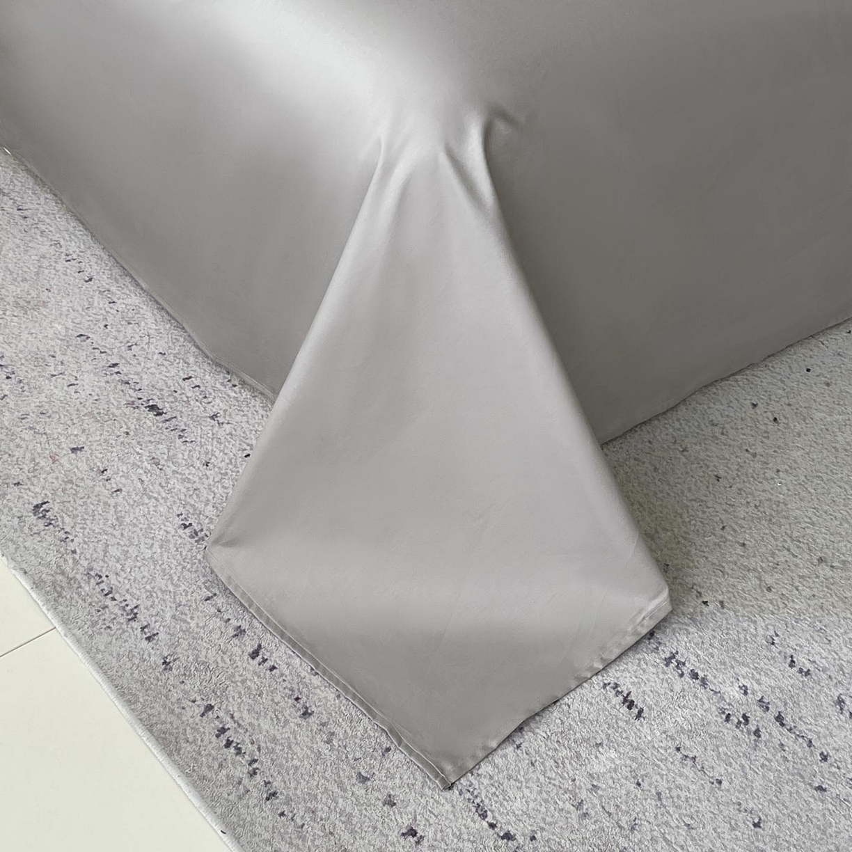 91家纺网 家纺一手货源 找家纺 帅露家纺 2026新款A类全棉纯棉色织大提花纽扣款四件套 布拉格-灰