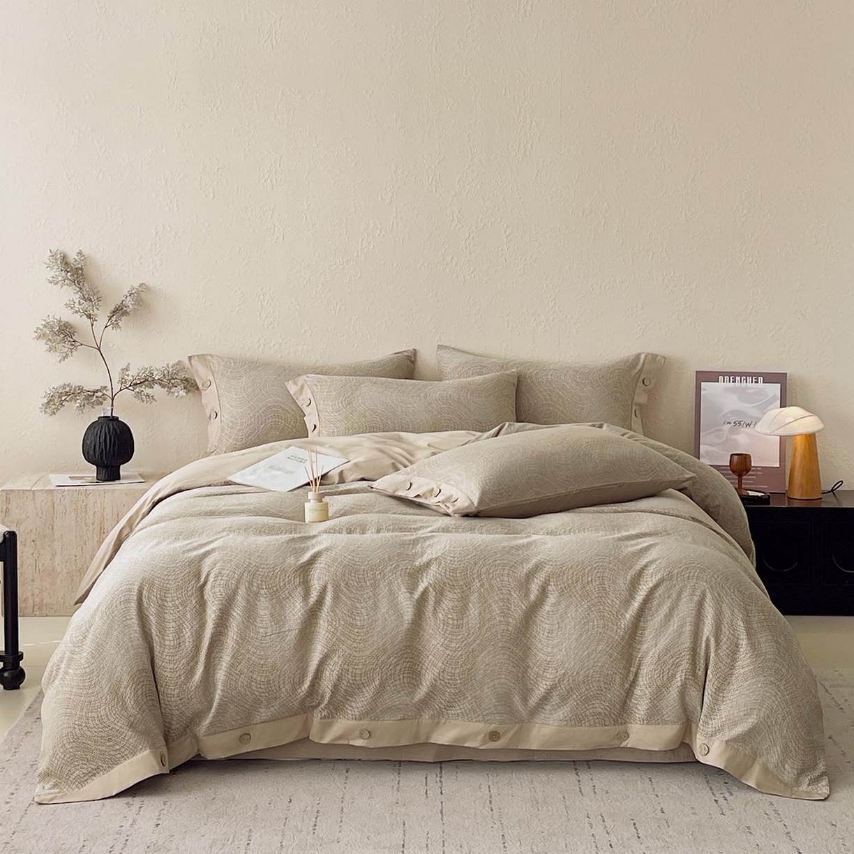 91家纺网 家纺一手货源 找家纺 帅露家纺 2026新款A类全棉纯棉色织大提花纽扣款四件套 幻境-金