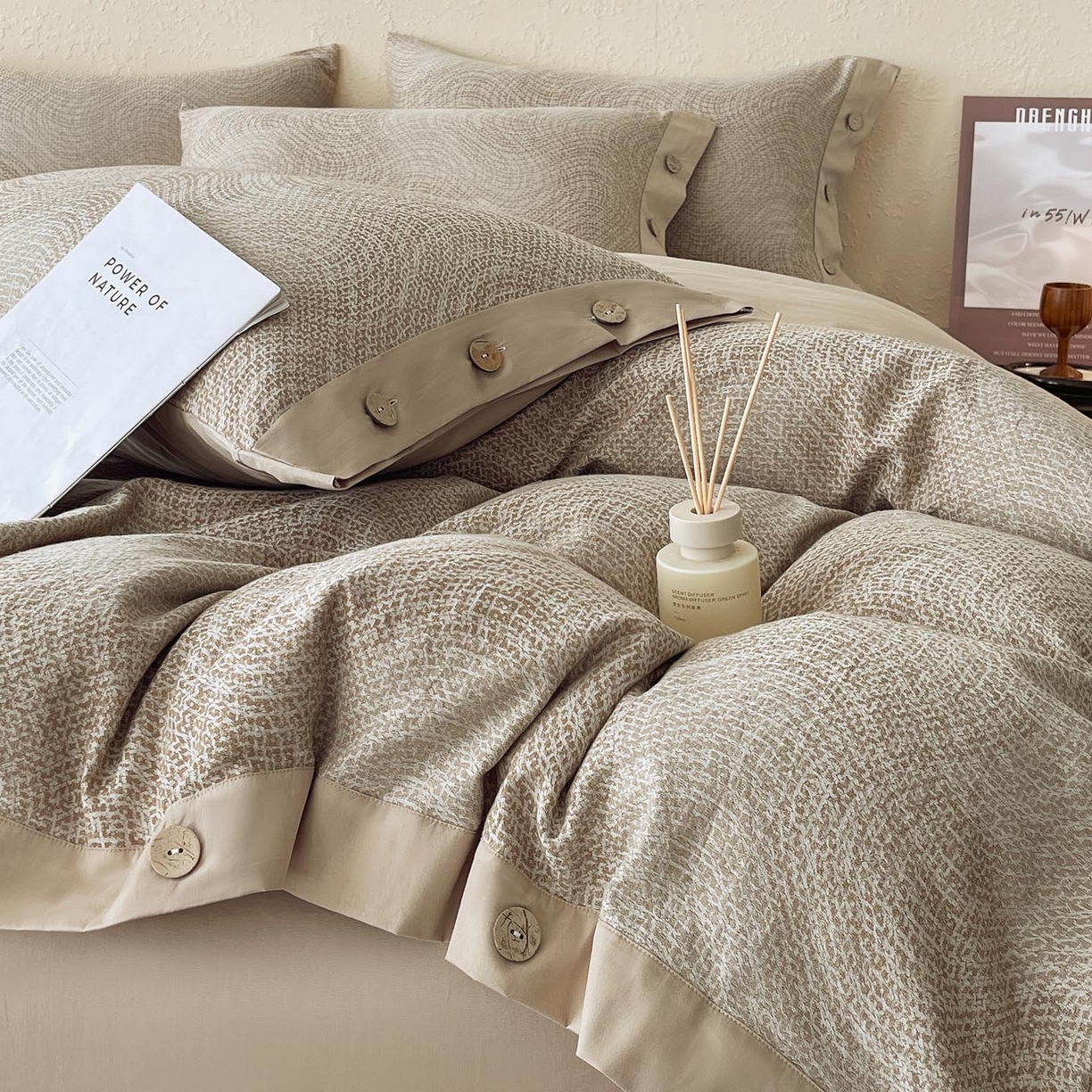 91家纺网 家纺一手货源 找家纺 帅露家纺 2026新款A类全棉纯棉色织大提花纽扣款四件套 幻境-金