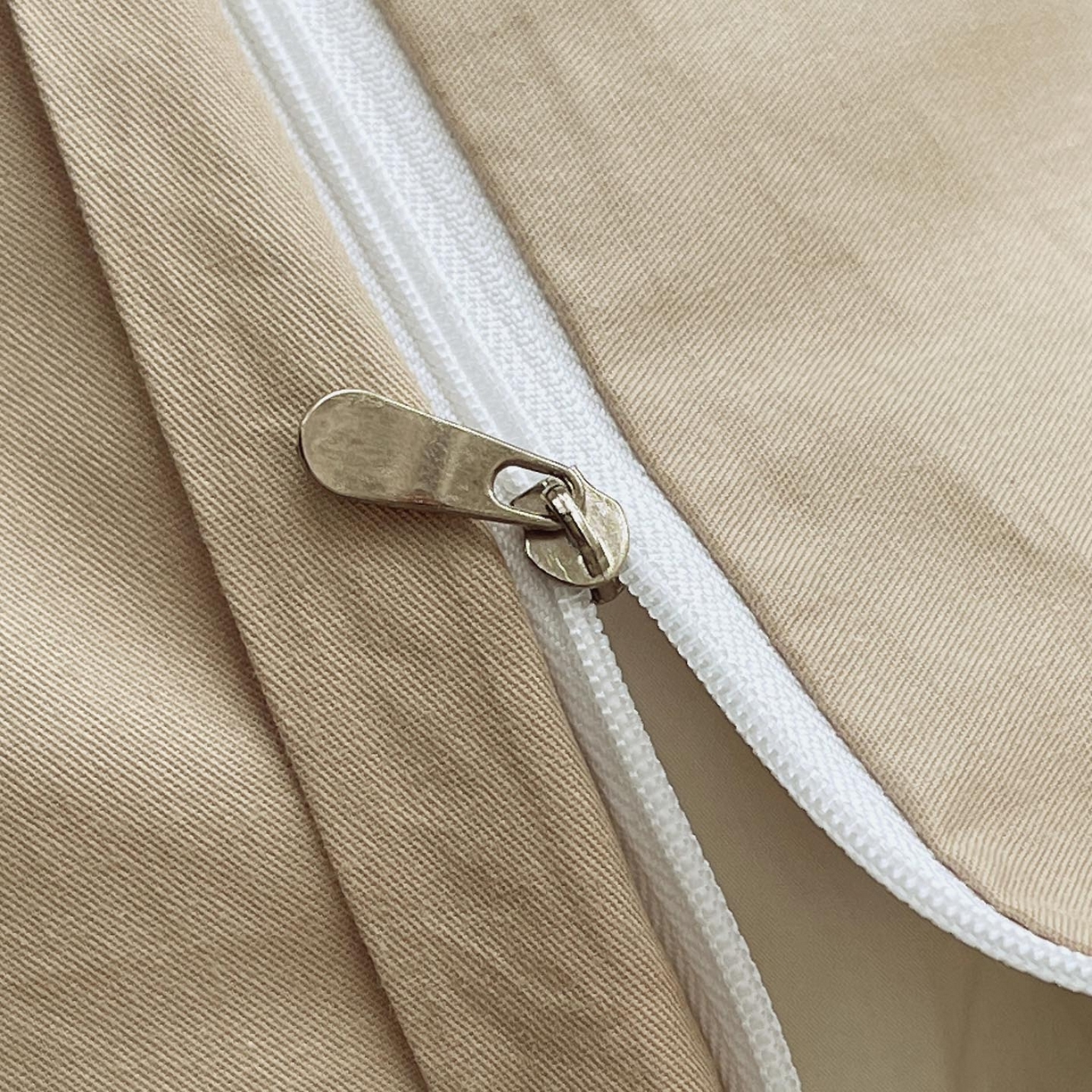 91家纺网 家纺一手货源 找家纺 帅露家纺 2026新款A类全棉纯棉色织大提花纽扣款四件套 幻境-金