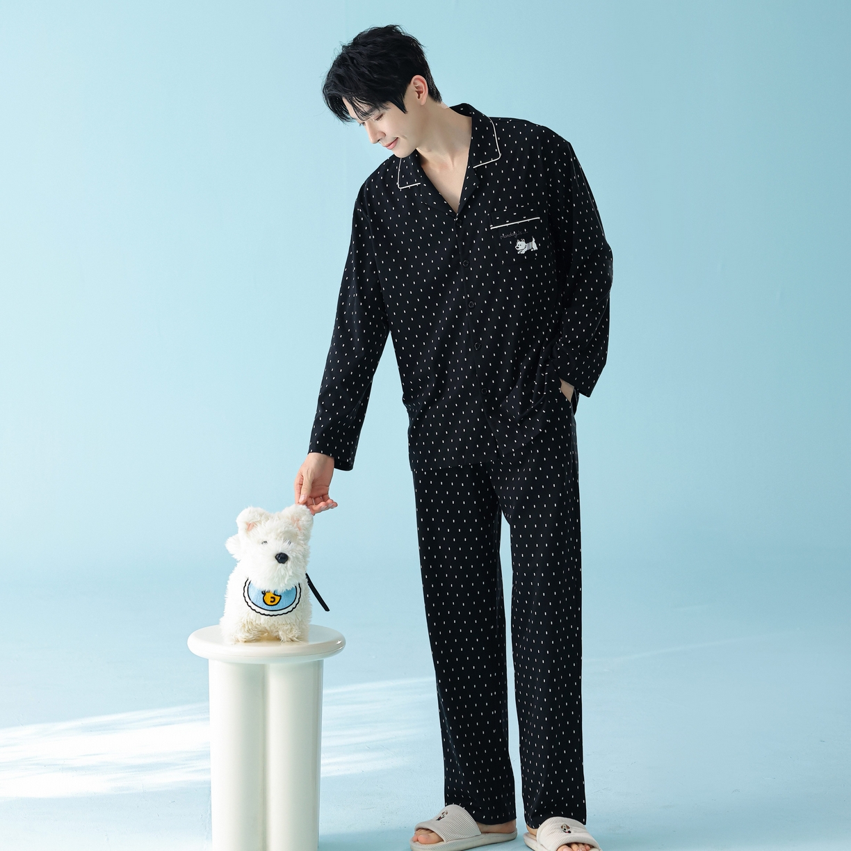 91家纺网 家纺一手货源 找家纺 妍景家居生活馆 2026新款新疆棉情侣款翻领黑白波点家居服 男款