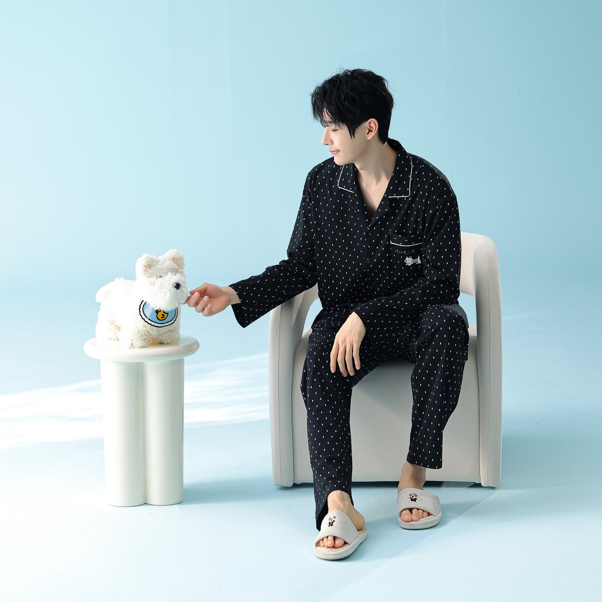 91家纺网 家纺一手货源 找家纺 妍景家居生活馆 2026新款新疆棉情侣款翻领黑白波点家居服 男款