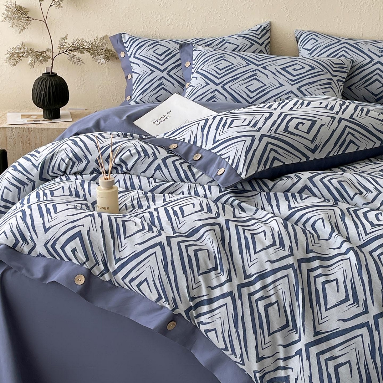 91家纺网 家纺一手货源 找家纺 帅露家纺 2026新款A类全棉纯棉色织大提花纽扣款四件套 兰音