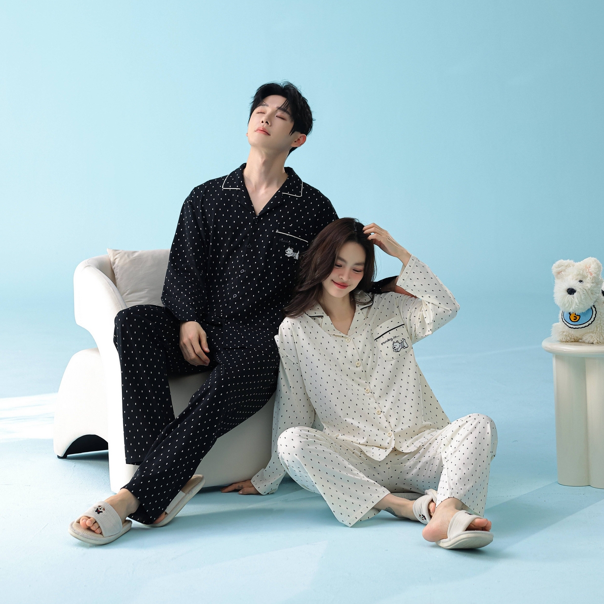 91家纺网 家纺一手货源 找家纺 妍景家居生活馆 2026新款新疆棉情侣款翻领黑白波点家居服 组合图仅供参考不可下单