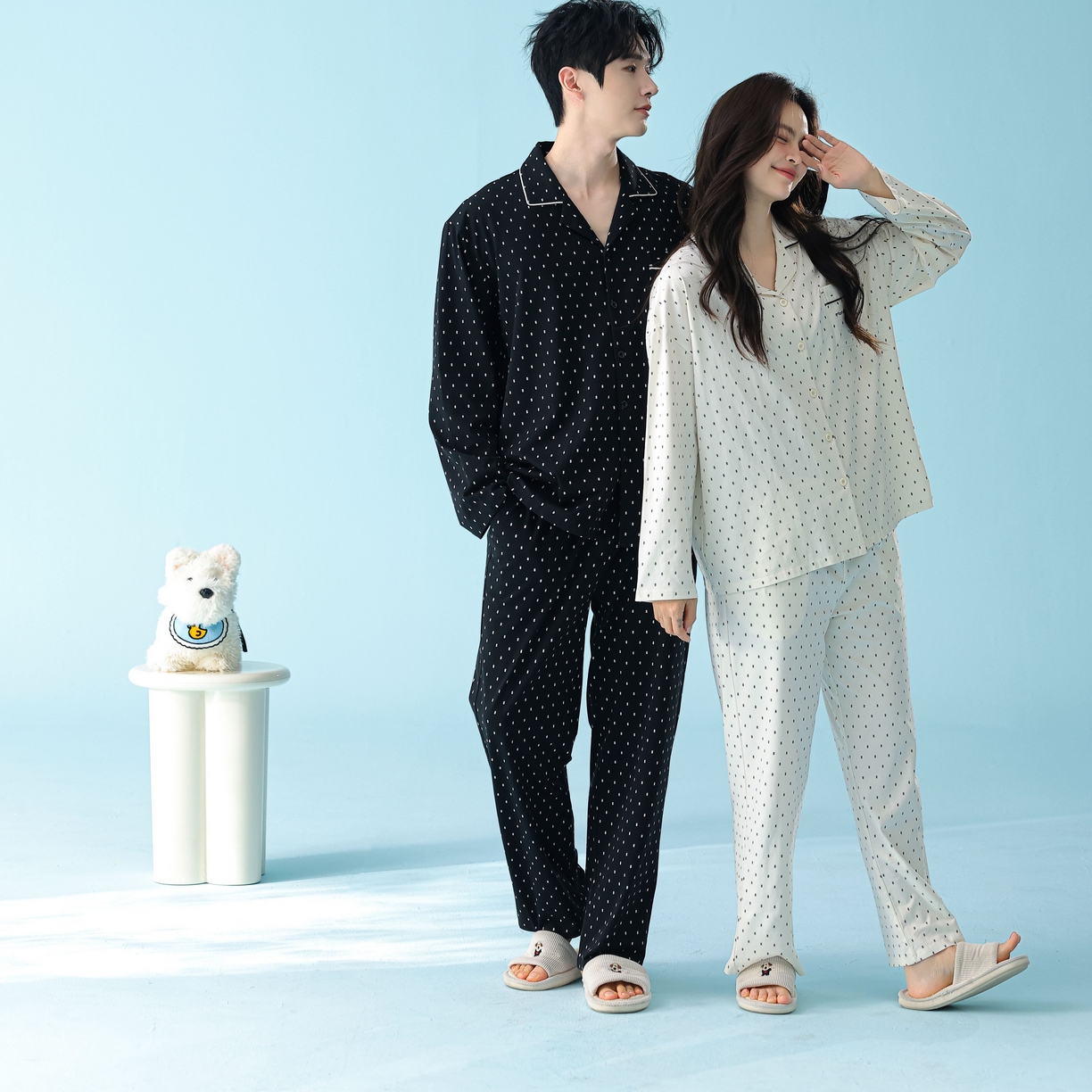 91家纺网 家纺一手货源 找家纺 妍景家居生活馆 2026新款新疆棉情侣款翻领黑白波点家居服 组合图仅供参考不可下单