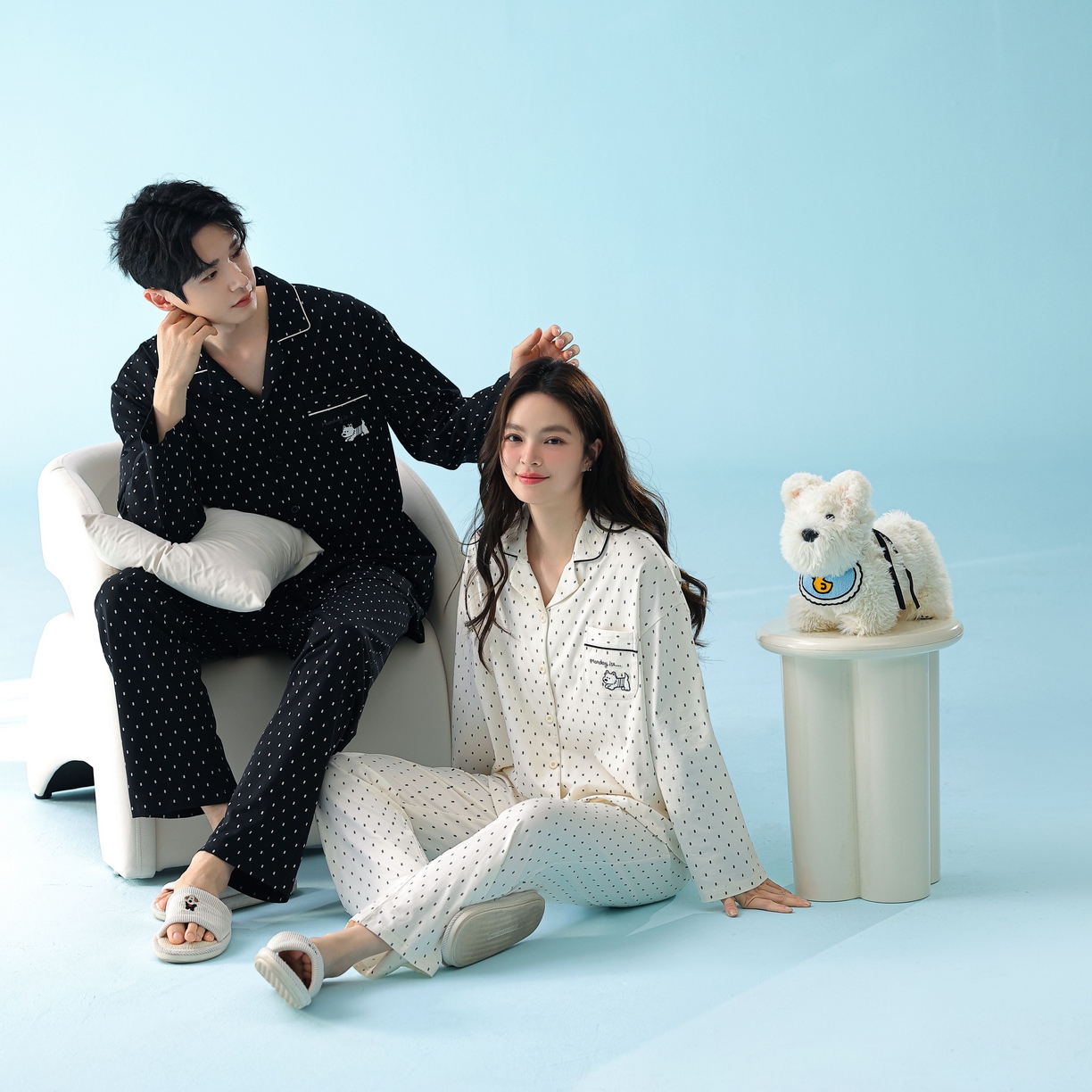 91家纺网 家纺一手货源 找家纺 妍景家居生活馆 2026新款新疆棉情侣款翻领黑白波点家居服 组合图仅供参考不可下单