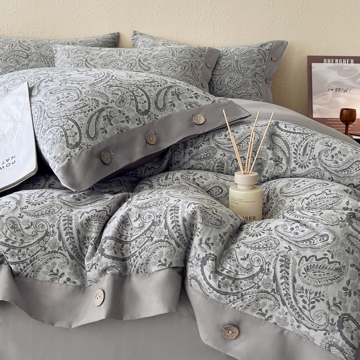 91家纺网 家纺一手货源 找家纺 帅露家纺 2026新款A类全棉纯棉色织大提花纽扣款四件套 欧若拉-灰