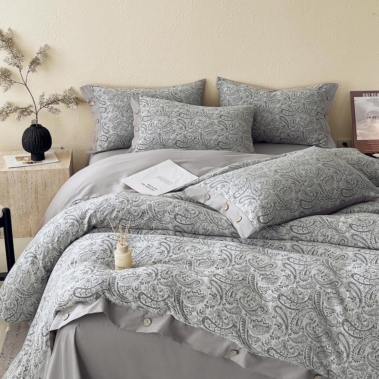 91家纺网 家纺一手货源 找家纺 帅露家纺 2026新款A类全棉纯棉色织大提花纽扣款四件套 欧若拉-灰