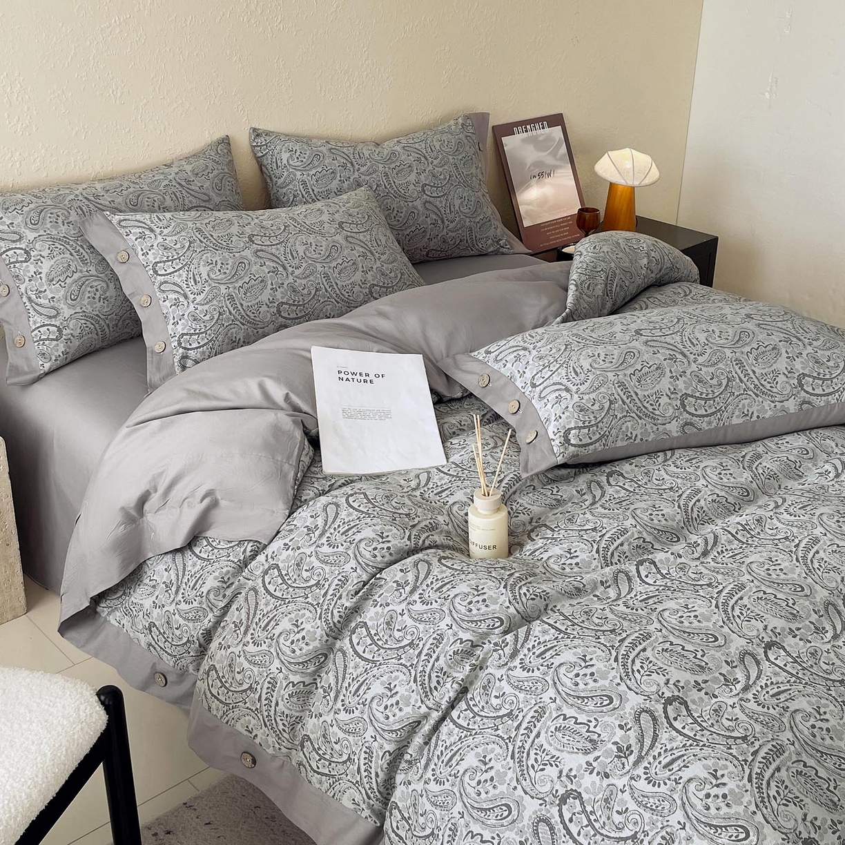 91家纺网 家纺一手货源 找家纺 帅露家纺 2026新款A类全棉纯棉色织大提花纽扣款四件套 欧若拉-灰