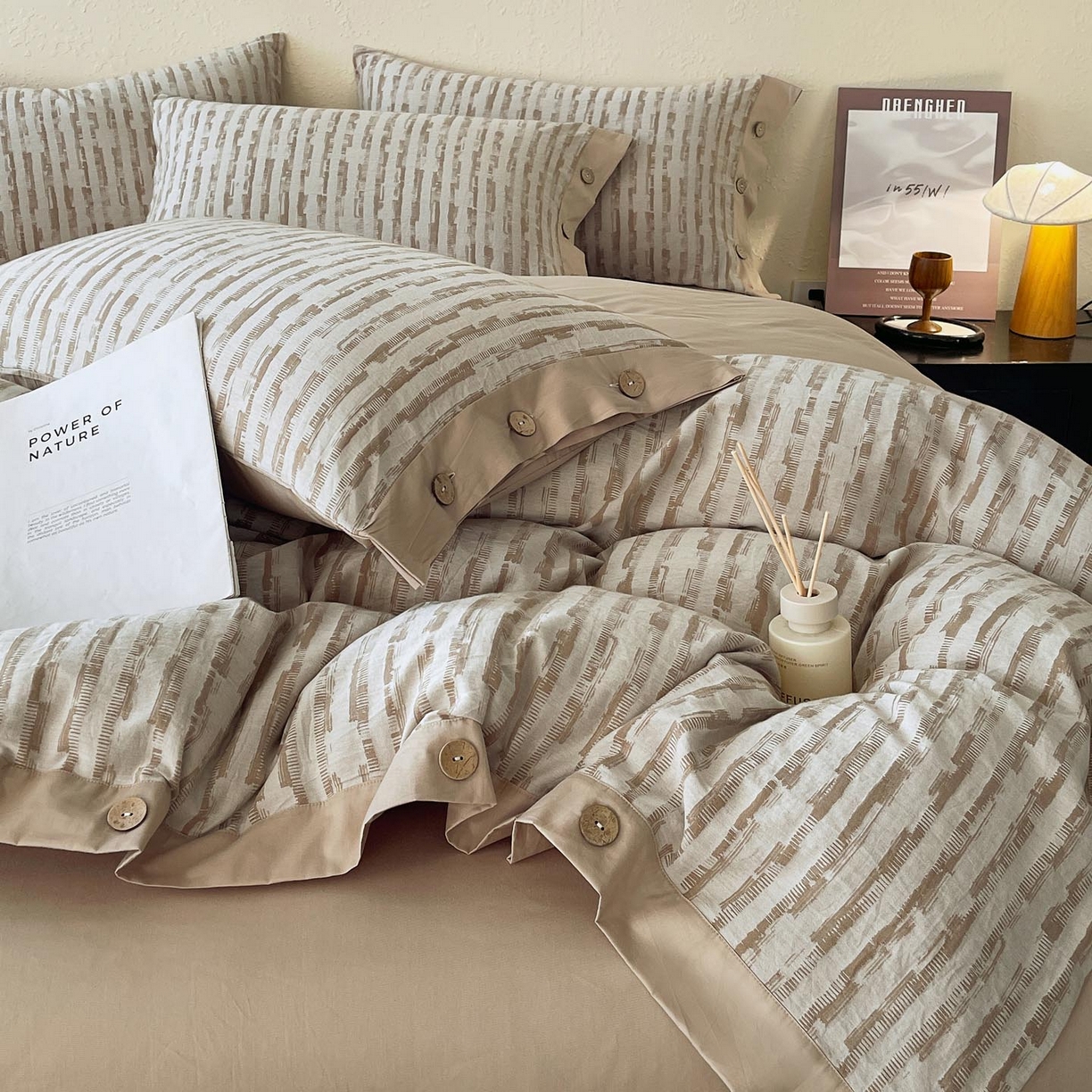 91家纺网 家纺一手货源 找家纺 帅露家纺 2026新款A类全棉纯棉色织大提花纽扣款四件套 琴瑟-金