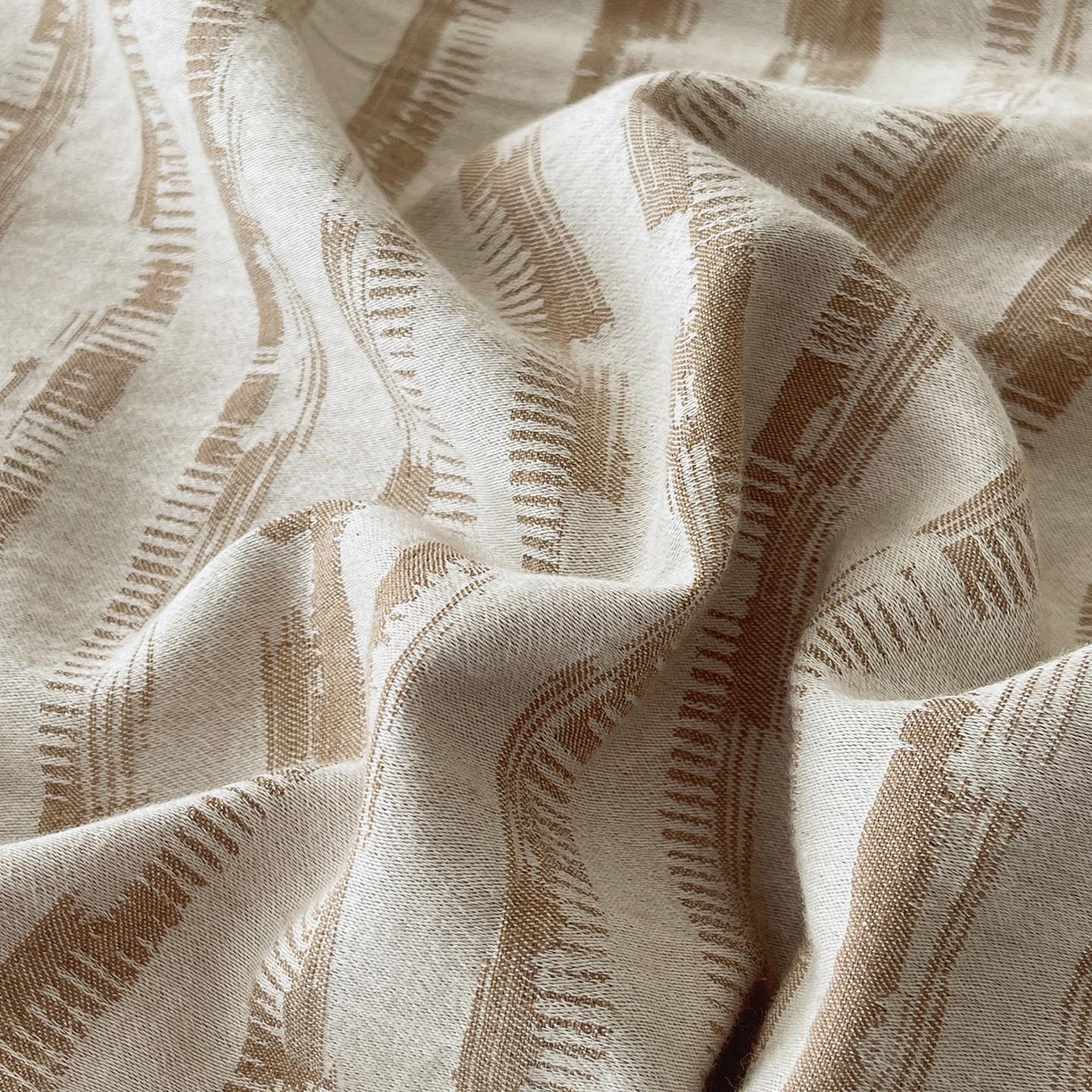 91家纺网 家纺一手货源 找家纺 帅露家纺 2026新款A类全棉纯棉色织大提花纽扣款四件套 琴瑟-金