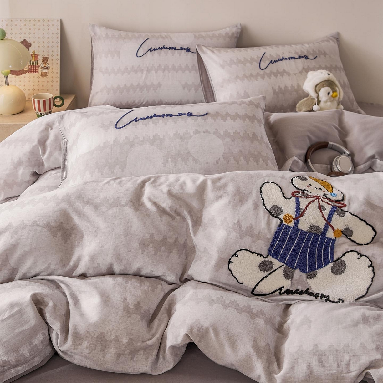 91家纺网 家纺一手货源 找家纺 帅露家纺 2026新款A类全棉纯棉双层纱毛巾绣四件套 斑点