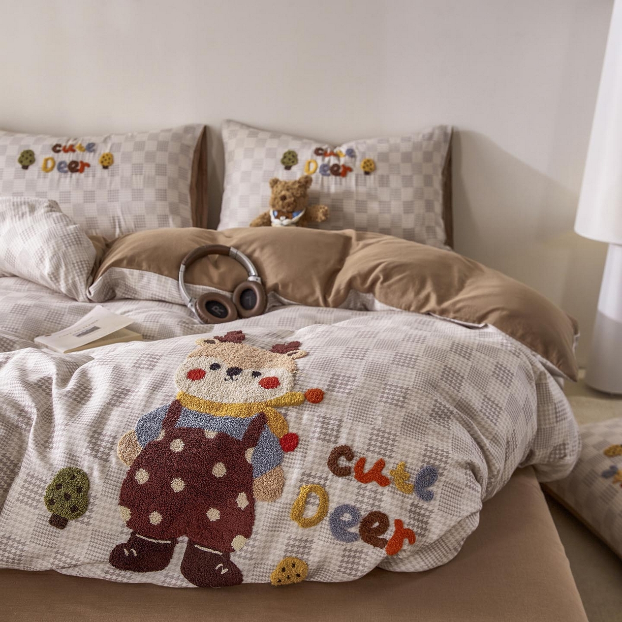 91家纺网 家纺一手货源 找家纺 帅露家纺 2026新款A类全棉纯棉双层纱毛巾绣四件套 鹿林