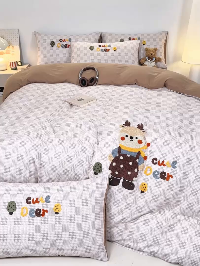 91家纺网 家纺一手货源 找家纺 帅露家纺 2026新款A类全棉纯棉双层纱毛巾绣四件套 鹿林