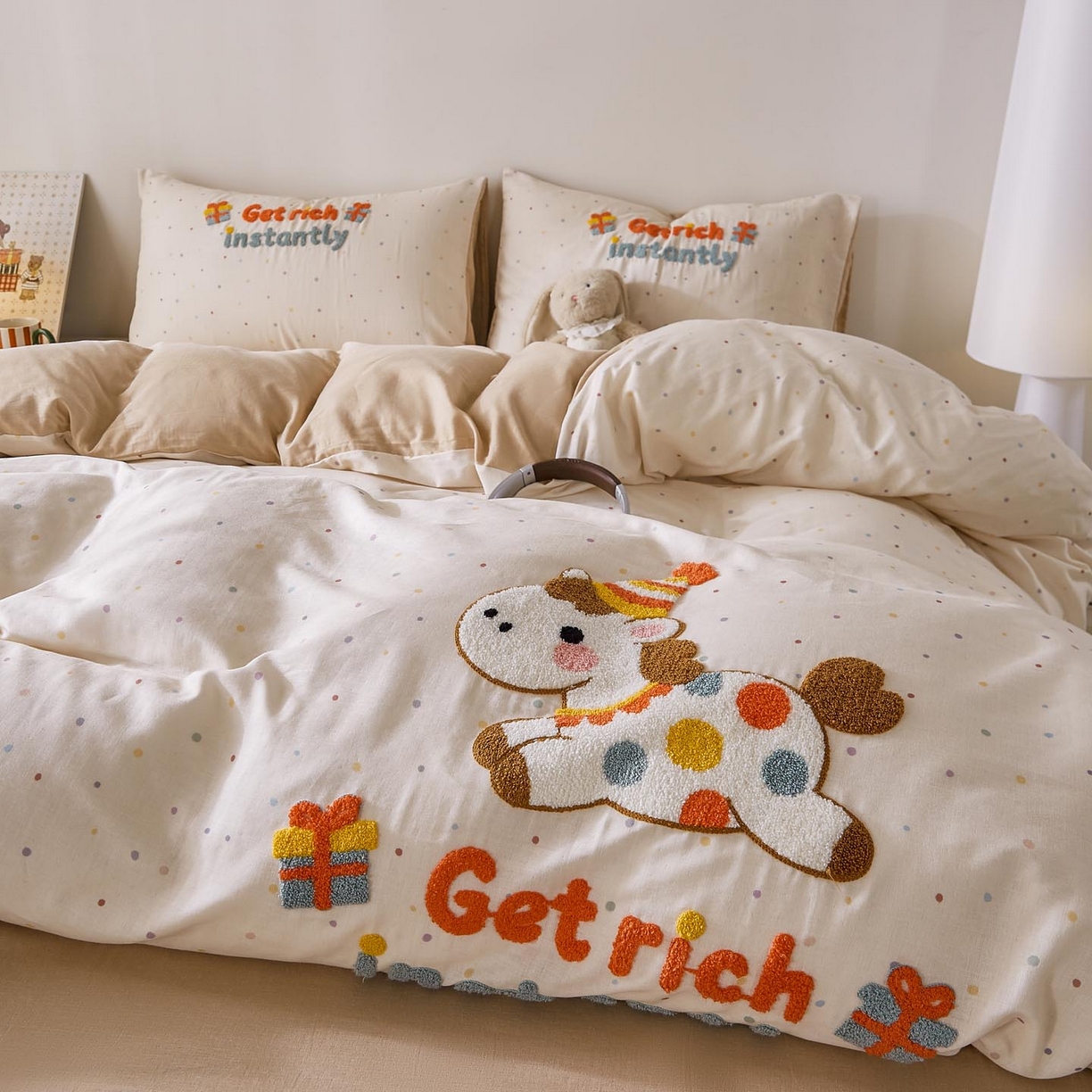 91家纺网 家纺一手货源 找家纺 帅露家纺 2026新款A类全棉纯棉双层纱毛巾绣四件套 马上暴富