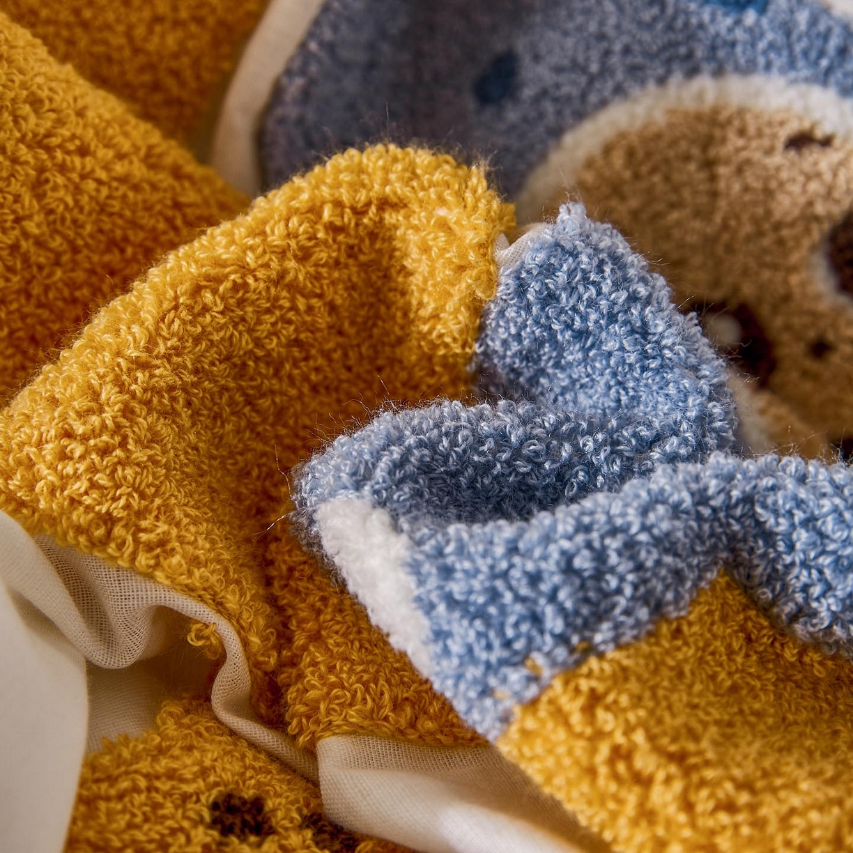 91家纺网 家纺一手货源 找家纺 帅露家纺 2026新款A类全棉纯棉双层纱毛巾绣四件套 星月宝贝