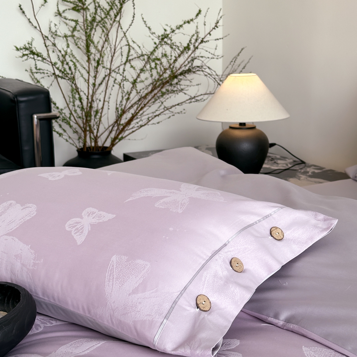 91家纺网 家纺一手货源 找家纺 FORTWO家纺原创设计（FOR TWO家纺） 2026春夏新款60支全棉纯棉立体浮雕提花四件套 蝶花清梦