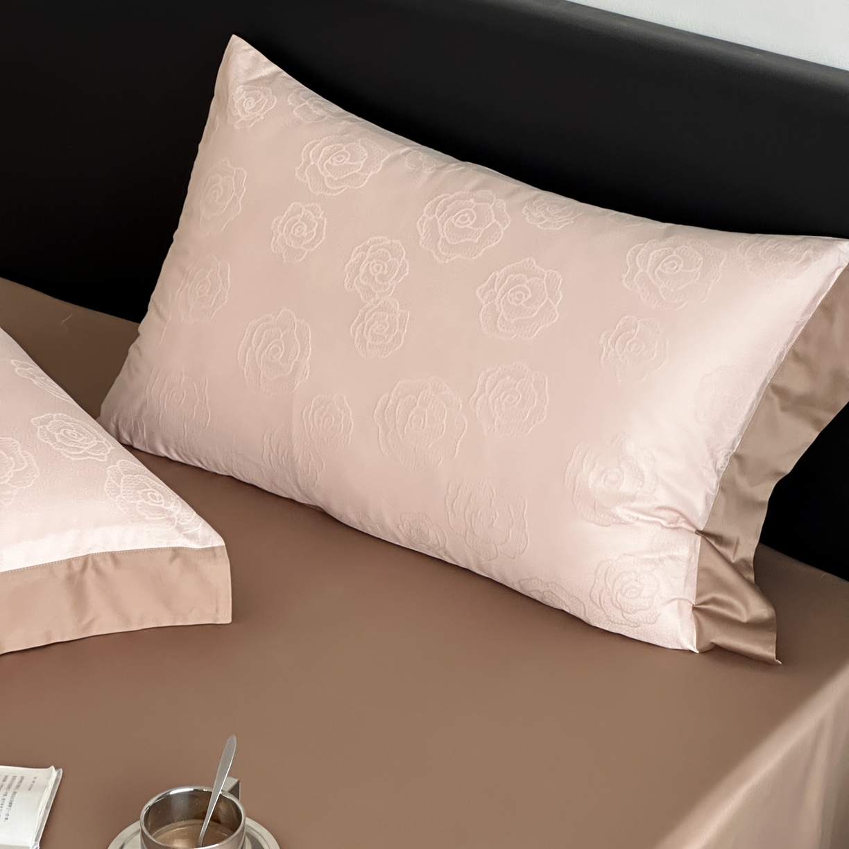 91家纺网 家纺一手货源 找家纺 FORTWO家纺原创设计（FOR TWO家纺） 2026春夏新款60支全棉纯棉立体浮雕提花四件套 浪漫主义