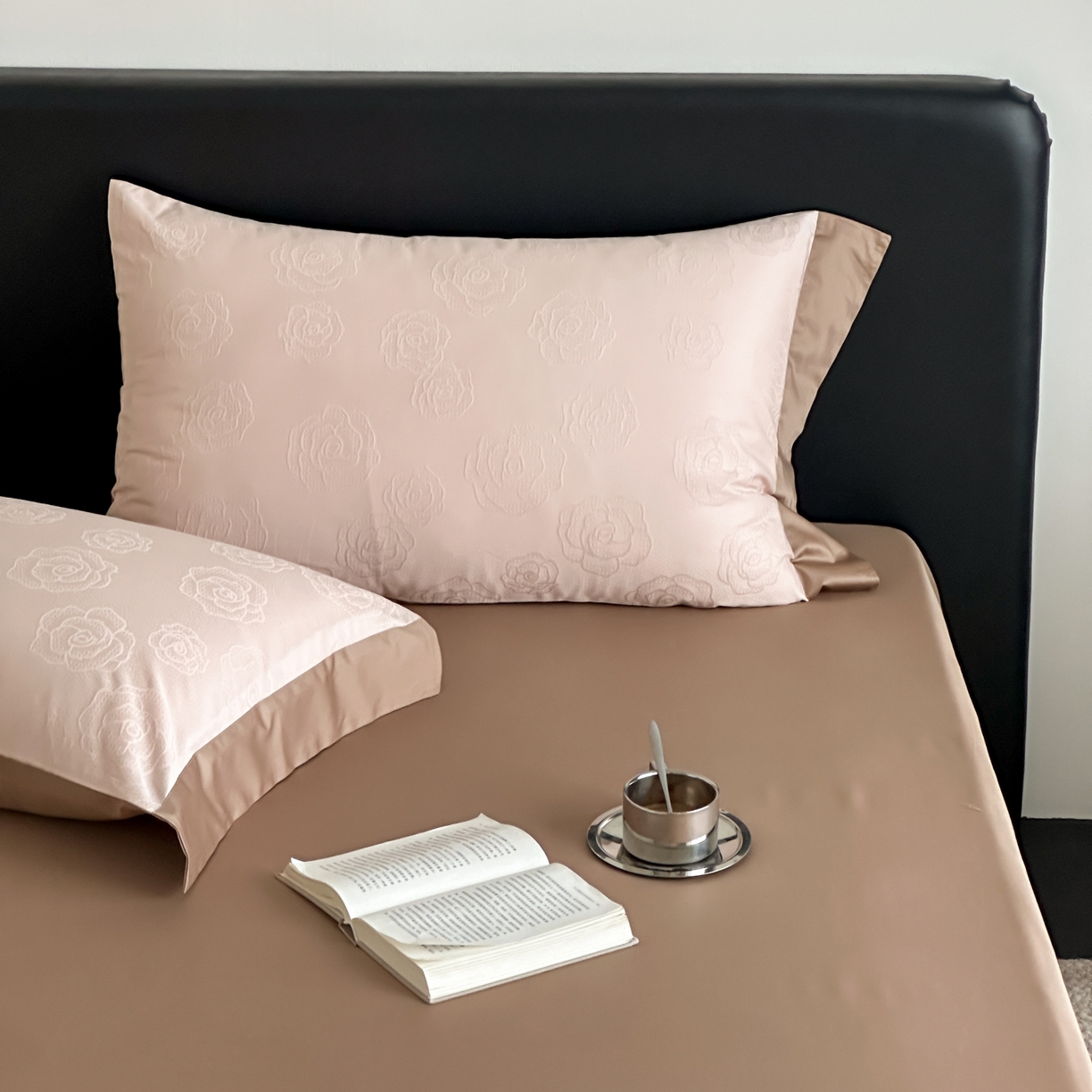 91家纺网 家纺一手货源 找家纺 FORTWO家纺原创设计（FOR TWO家纺） 2026春夏新款60支全棉纯棉立体浮雕提花四件套 浪漫主义