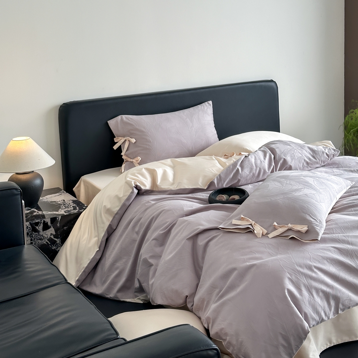 91家纺网 家纺一手货源 找家纺 FORTWO家纺原创设计（FOR TWO家纺） 2026春夏新款60支全棉纯棉立体浮雕提花四件套 素灰叶影