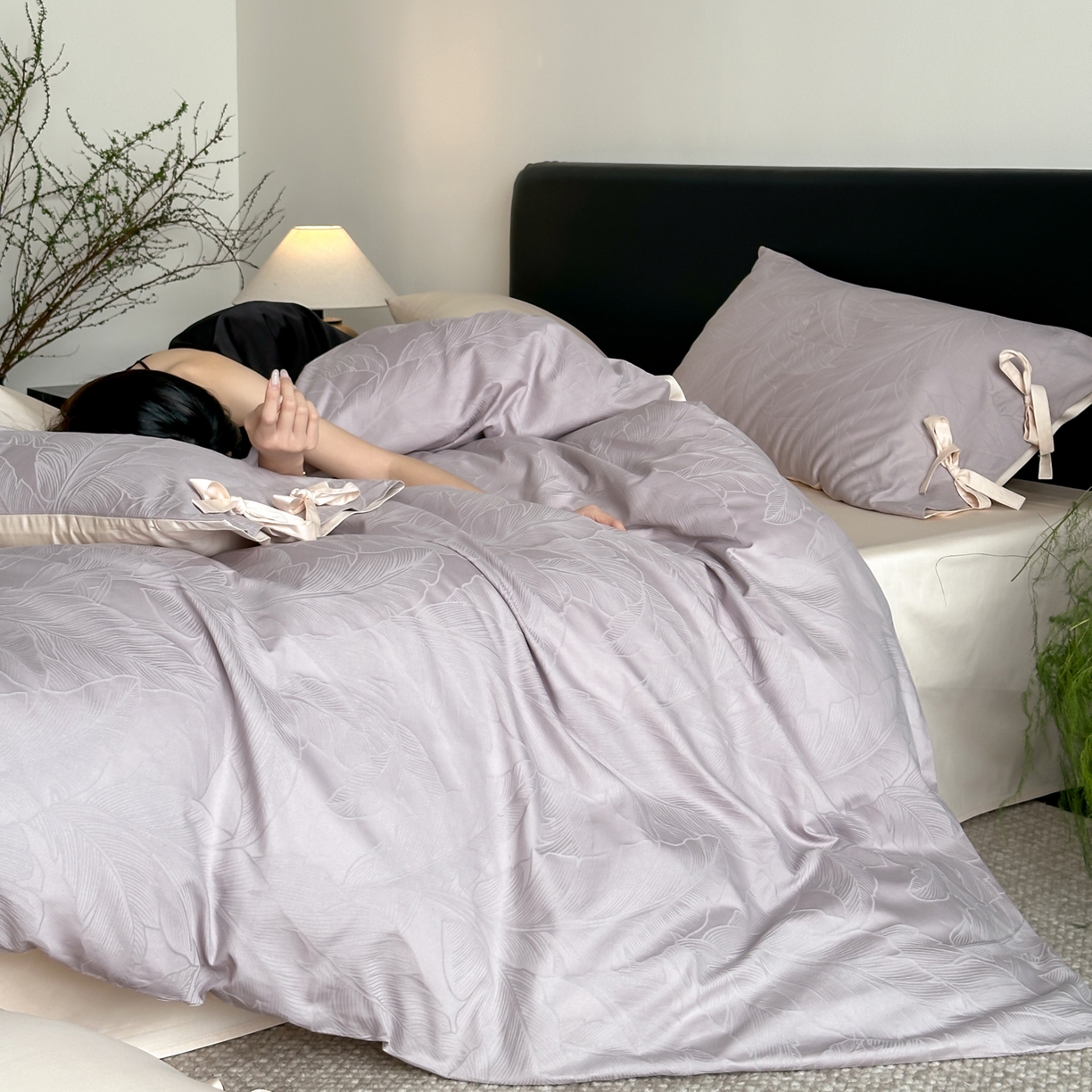 91家纺网 家纺一手货源 找家纺 FORTWO家纺原创设计（FOR TWO家纺） 2026春夏新款60支全棉纯棉立体浮雕提花四件套 素灰叶影