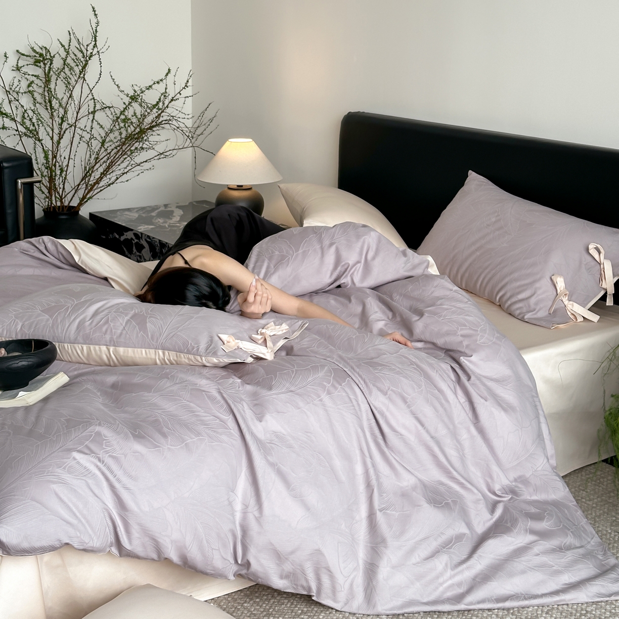 91家纺网 家纺一手货源 找家纺 FORTWO家纺原创设计（FOR TWO家纺） 2026春夏新款60支全棉纯棉立体浮雕提花四件套 素灰叶影