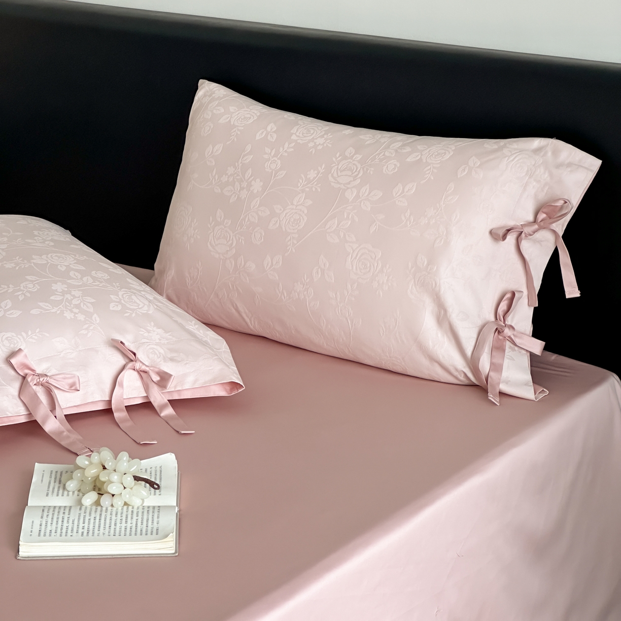 91家纺网 家纺一手货源 找家纺 FORTWO家纺原创设计（FOR TWO家纺） 2026春夏新款60支全棉纯棉立体浮雕提花四件套 小苍兰