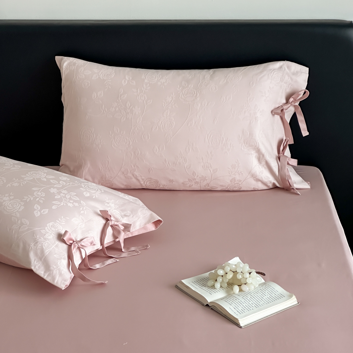 91家纺网 家纺一手货源 找家纺 FORTWO家纺原创设计（FOR TWO家纺） 2026春夏新款60支全棉纯棉立体浮雕提花四件套 小苍兰