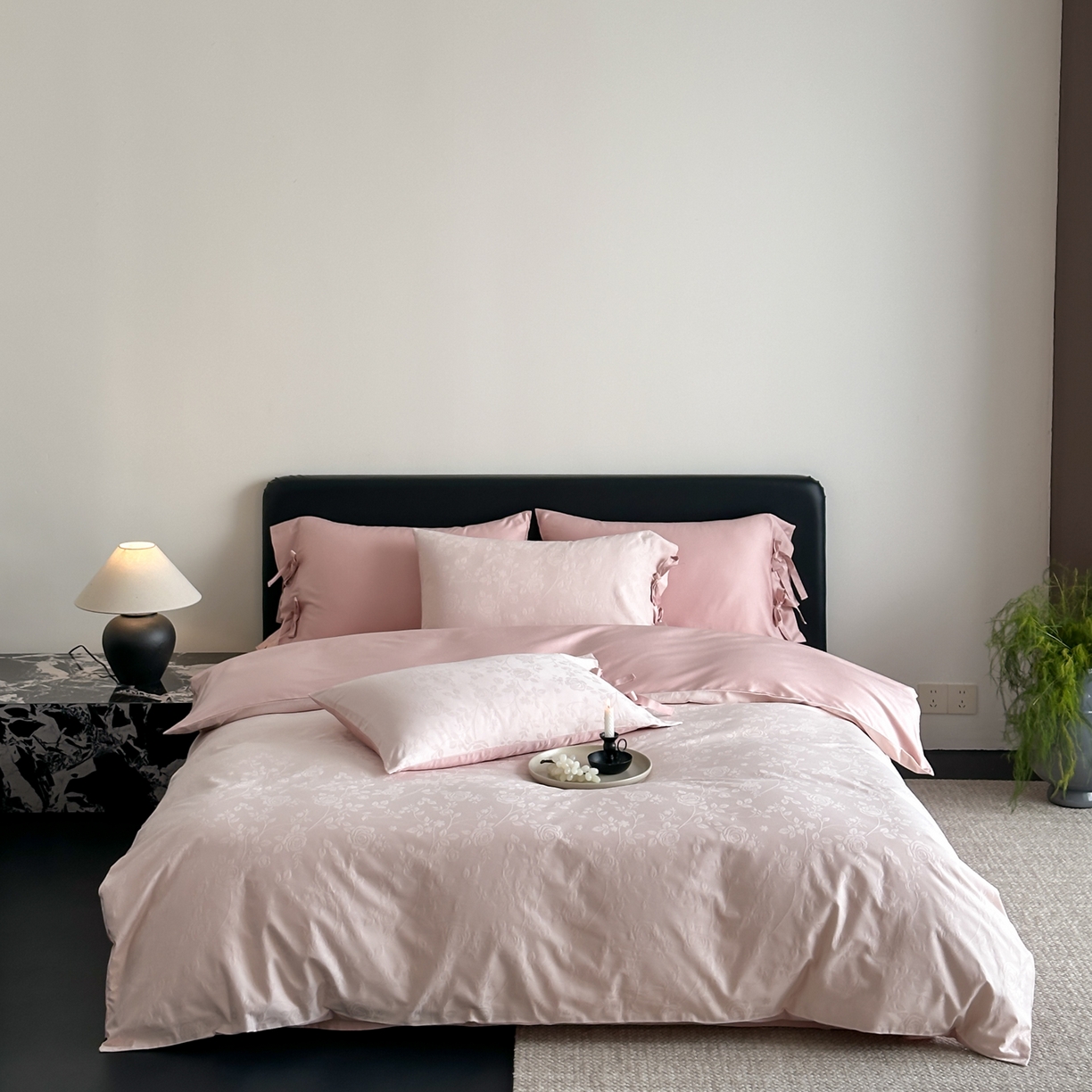 91家纺网 家纺一手货源 找家纺 FORTWO家纺原创设计（FOR TWO家纺） 2026春夏新款60支全棉纯棉立体浮雕提花四件套 小苍兰