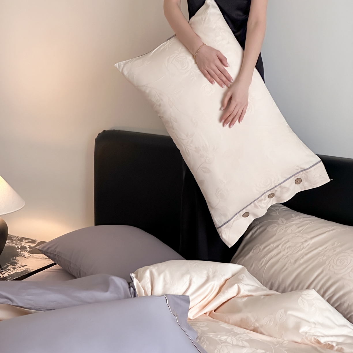 91家纺网 家纺一手货源 找家纺 FORTWO家纺原创设计（FOR TWO家纺） 2026春夏新款60支全棉纯棉立体浮雕提花四件套 屿花莳