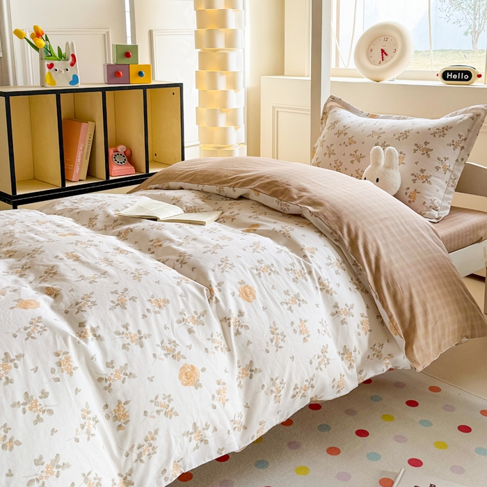 91家纺网 家纺一手货源 找家纺 简冠家纺 2025新款全棉学生三件套宿舍三件套纯棉学生床垫羽丝绒被子被芯 城南花开