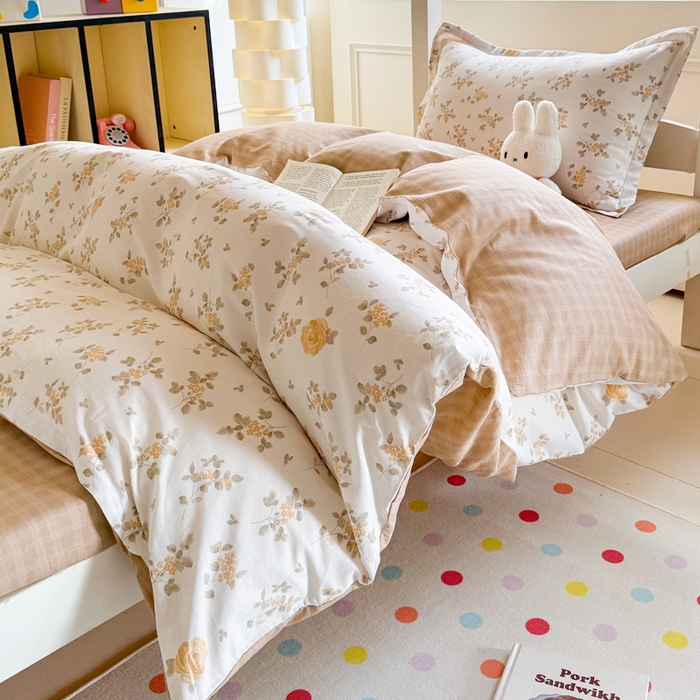 91家纺网 家纺一手货源 找家纺 简冠家纺 2025新款全棉学生三件套宿舍三件套纯棉学生床垫羽丝绒被子被芯 城南花开