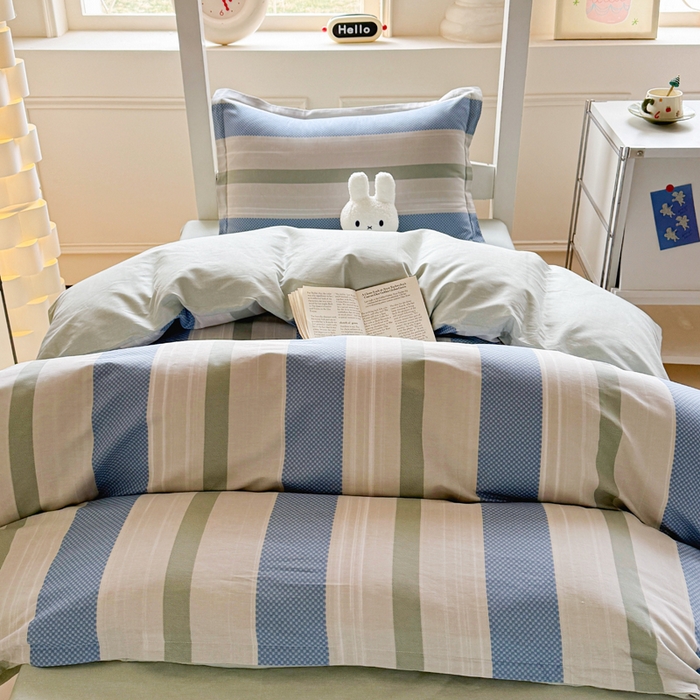 91家纺网 家纺一手货源 找家纺 简冠家纺 2025新款全棉学生三件套宿舍三件套纯棉学生床垫羽丝绒被子被芯 生活日记