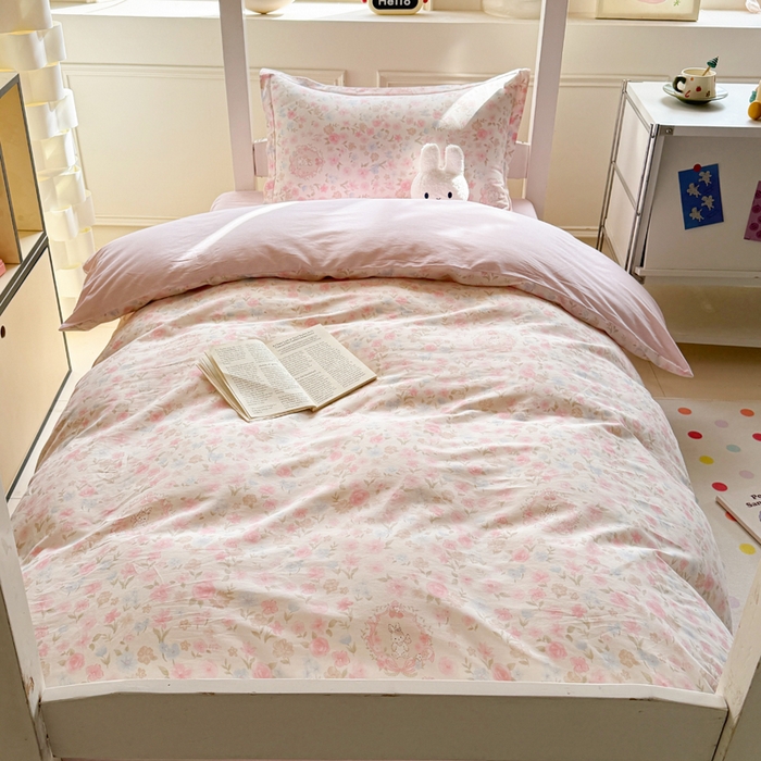 91家纺网 家纺一手货源 找家纺 简冠家纺 2025新款全棉学生三件套宿舍三件套纯棉学生床垫羽丝绒被子被芯 碎花拾影