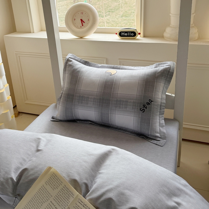 91家纺网 家纺一手货源 找家纺 简冠家纺 2025新款全棉学生三件套宿舍三件套纯棉学生床垫羽丝绒被子被芯 星空印记