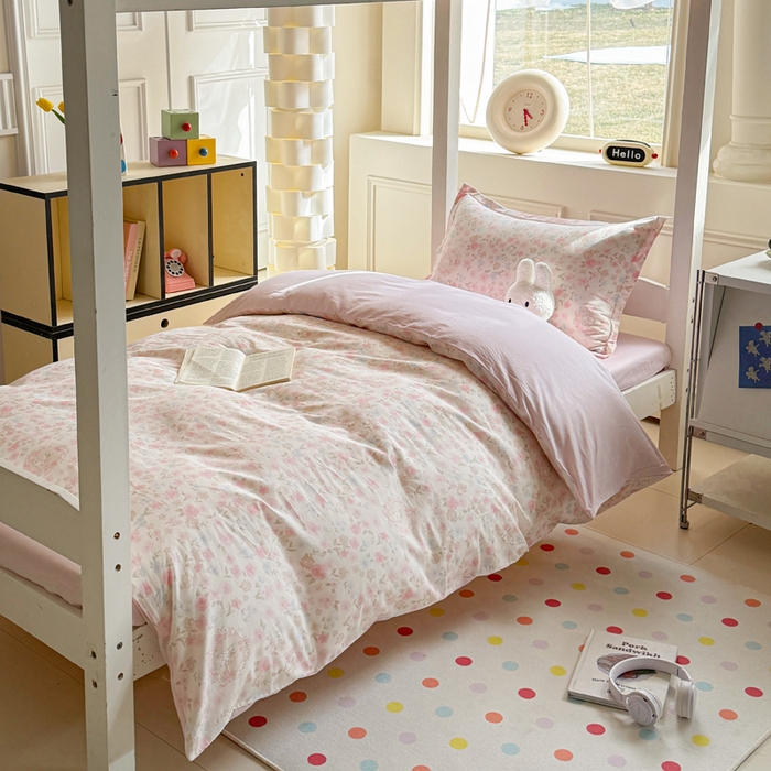 91家纺网 家纺一手货源 找家纺 简冠家纺 2025新款全棉学生宿舍三四件套床笠款 碎花拾影