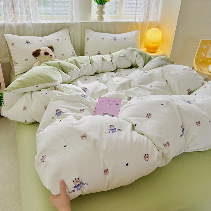 91家纺网 家纺一手货源 找家纺 简冠家纺 2026新款仿棉水洗棉四件套 乐乐熊 绿