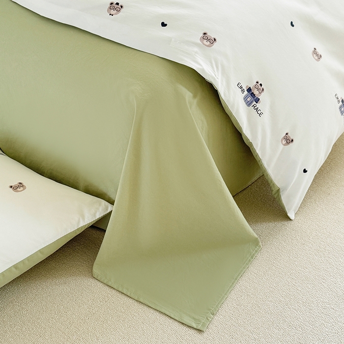 91家纺网 家纺一手货源 找家纺 简冠家纺 2026新款仿棉水洗棉四件套 乐乐熊 绿