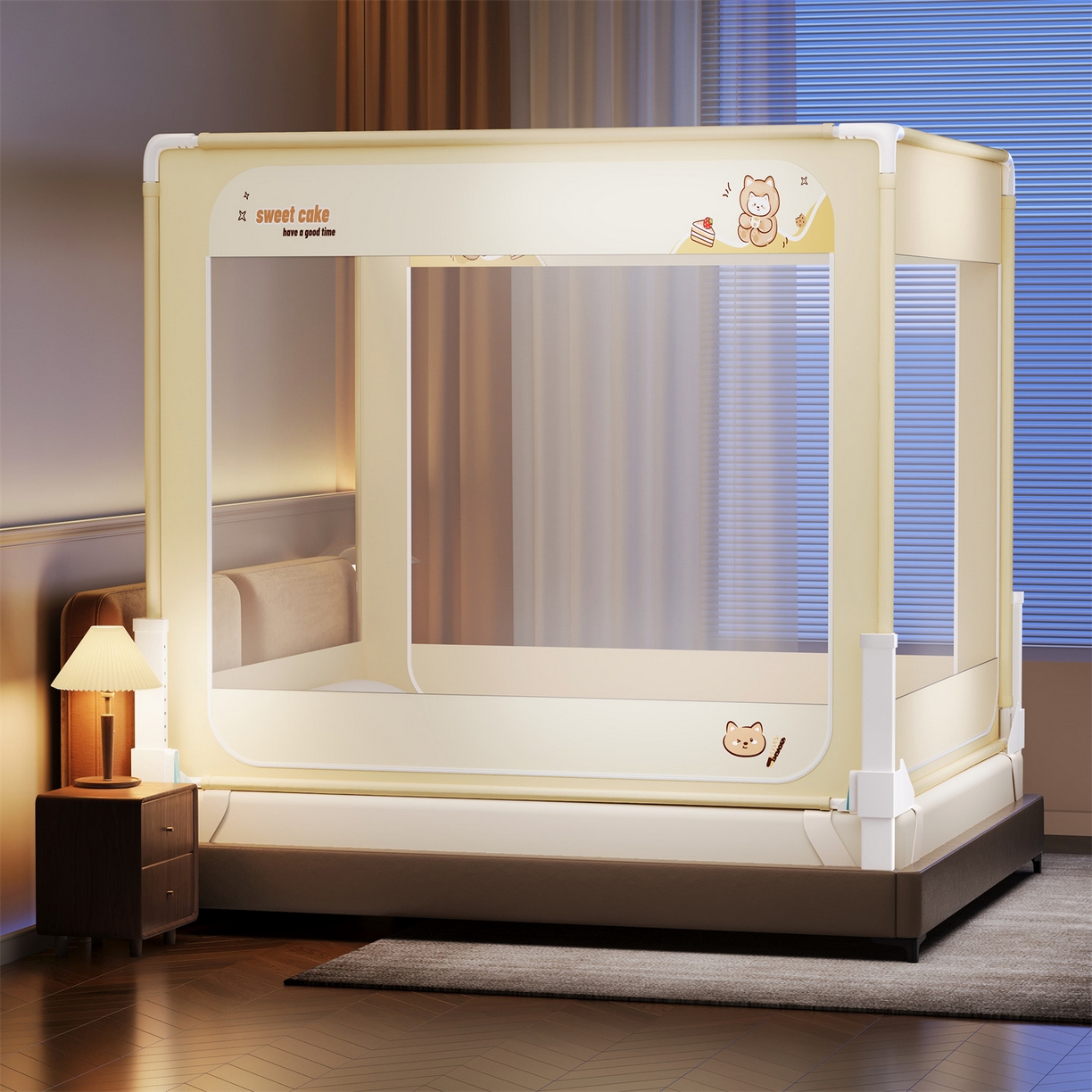 91家纺网 家纺一手货源 找家纺 佳梦家纺 2026春夏新款护栏级防摔坐床蚊帐立柱卡通系列 蛋糕熊-三门全底款