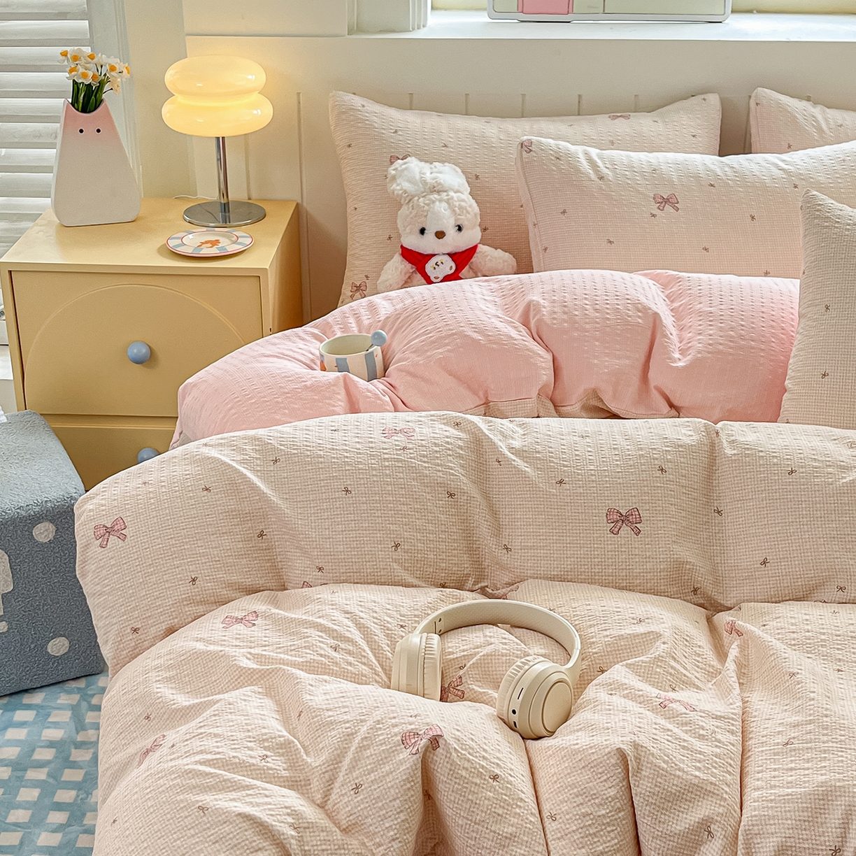 91家纺网 家纺一手货源 找家纺 金梦拉家纺 2026新款A类高品质高克重超柔泡芙纱泡泡纱小清新四件套 粉色蝴蝶结