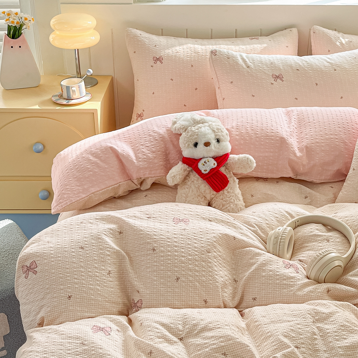 91家纺网 家纺一手货源 找家纺 金梦拉家纺 2026新款A类高品质高克重超柔泡芙纱泡泡纱小清新四件套 粉色蝴蝶结