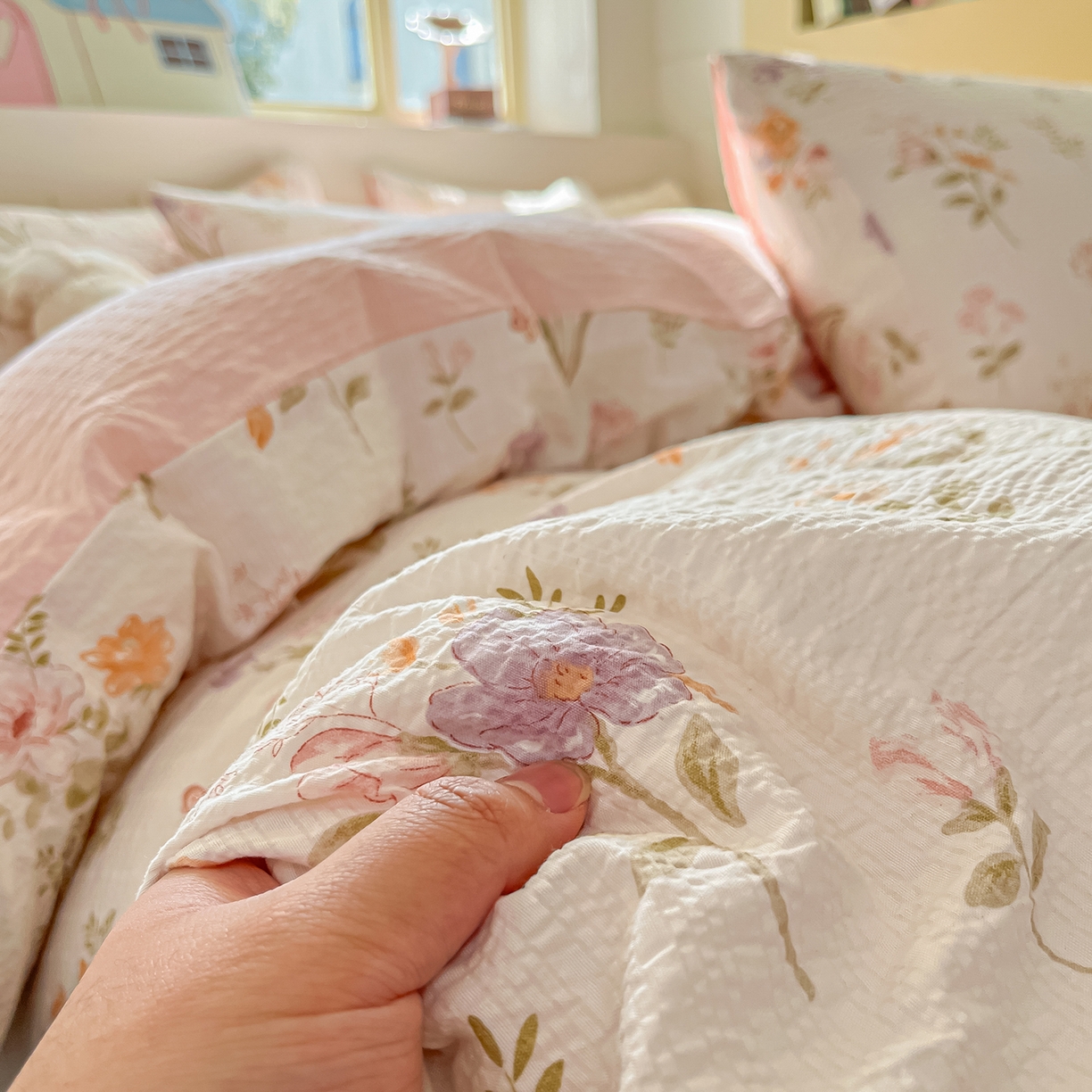 91家纺网 家纺一手货源 找家纺 金梦拉家纺 2026新款A类高品质高克重超柔泡芙纱泡泡纱小清新四件套 海棠听风