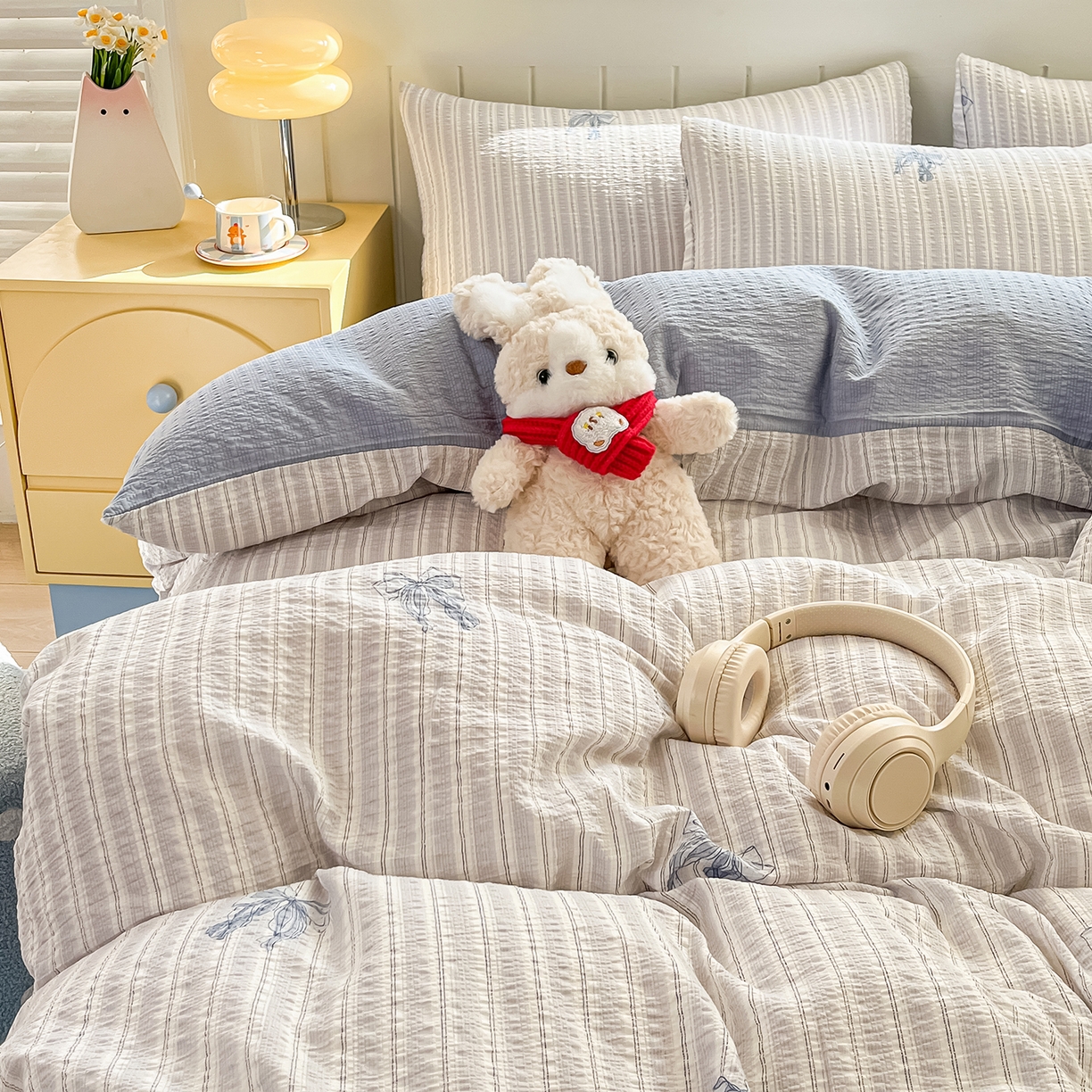 91家纺网 家纺一手货源 找家纺 金梦拉家纺 2026新款A类高品质高克重超柔泡芙纱泡泡纱小清新四件套 蝴蝶结兰