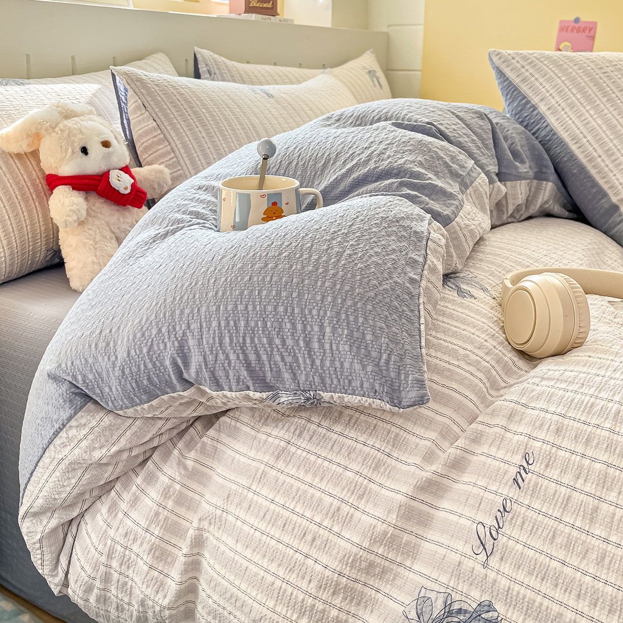 91家纺网 家纺一手货源 找家纺 金梦拉家纺 2026新款A类高品质高克重超柔泡芙纱泡泡纱小清新四件套 蝴蝶结兰