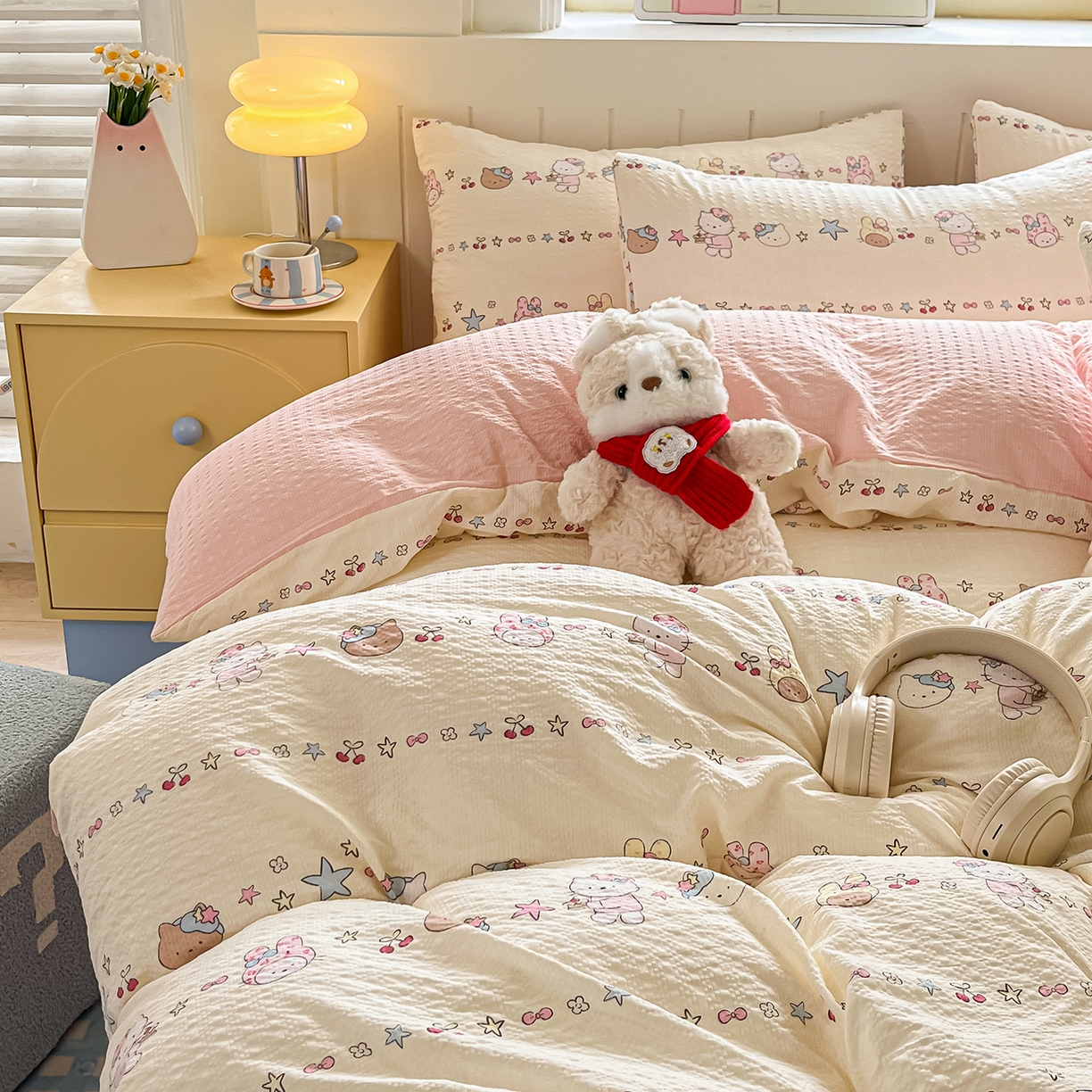 91家纺网 家纺一手货源 找家纺 金梦拉家纺 2026新款A类高品质高克重超柔泡芙纱泡泡纱小清新四件套 可爱小喵