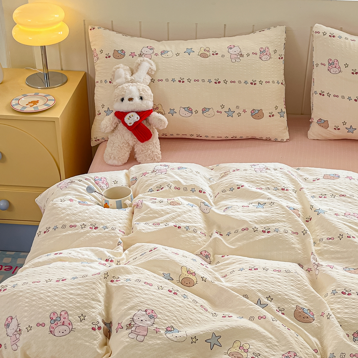 91家纺网 家纺一手货源 找家纺 金梦拉家纺 2026新款A类高品质高克重超柔泡芙纱泡泡纱小清新四件套 可爱小喵