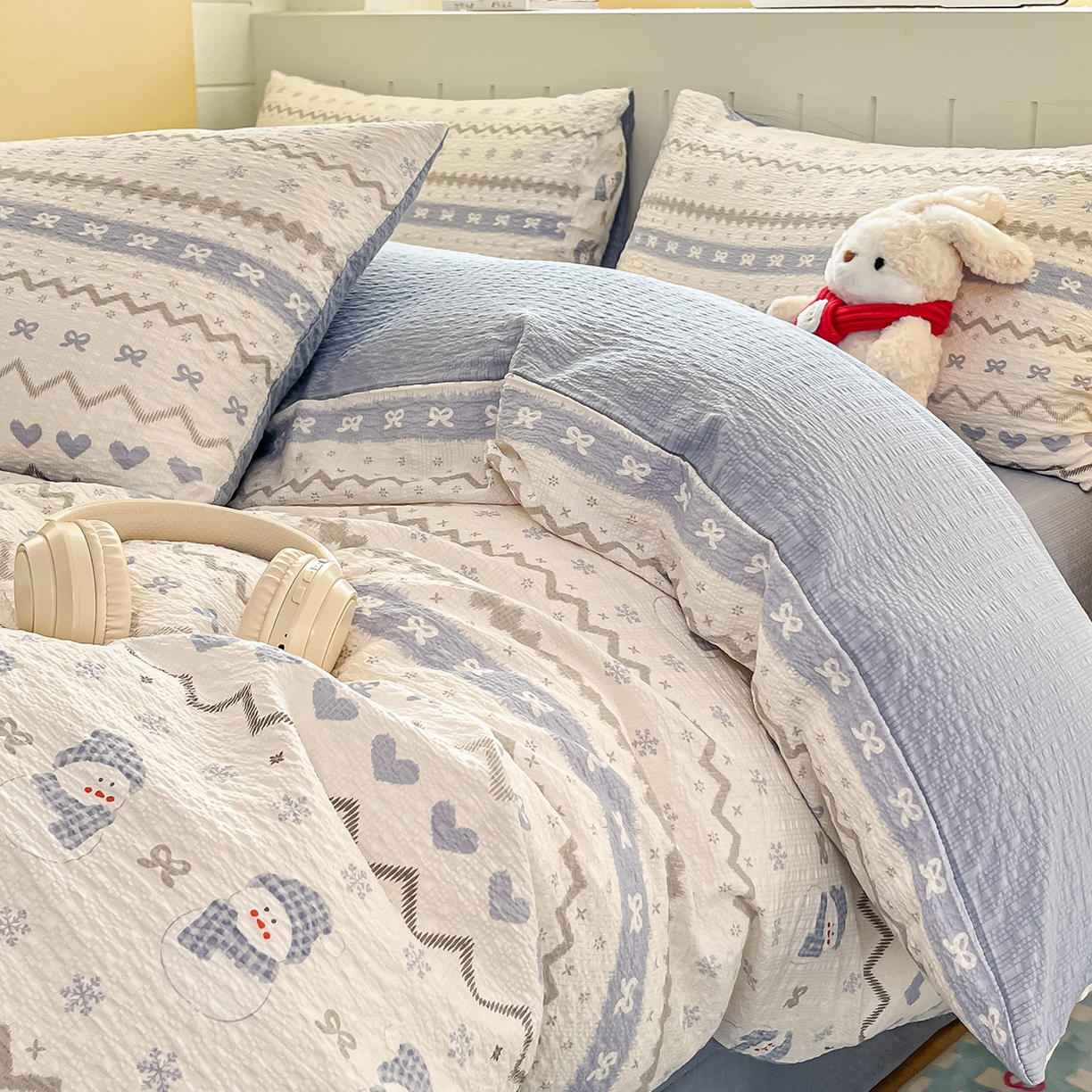 91家纺网 家纺一手货源 找家纺 金梦拉家纺 2026新款A类高品质高克重超柔泡芙纱泡泡纱小清新四件套 蓝色雪宝