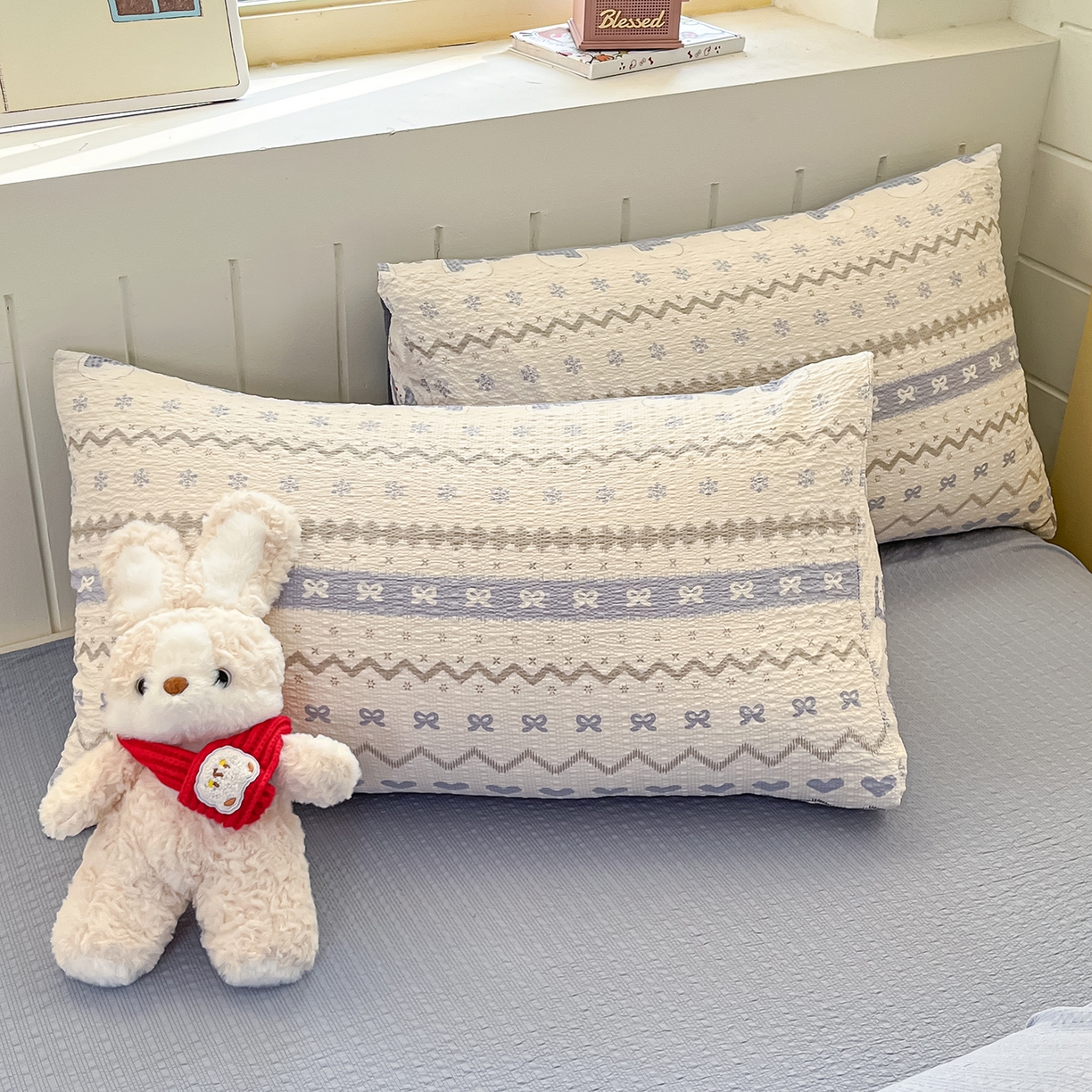 91家纺网 家纺一手货源 找家纺 金梦拉家纺 2026新款A类高品质高克重超柔泡芙纱泡泡纱小清新四件套 蓝色雪宝