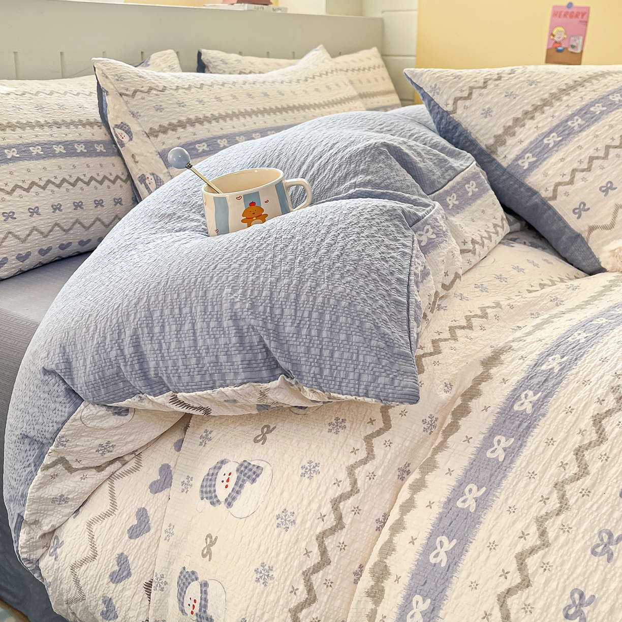 91家纺网 家纺一手货源 找家纺 金梦拉家纺 2026新款A类高品质高克重超柔泡芙纱泡泡纱小清新四件套 蓝色雪宝