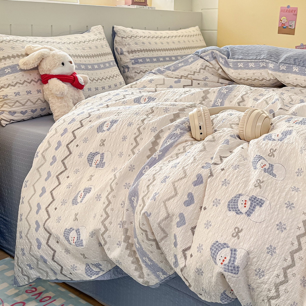 91家纺网 家纺一手货源 找家纺 金梦拉家纺 2026新款A类高品质高克重超柔泡芙纱泡泡纱小清新四件套 蓝色雪宝